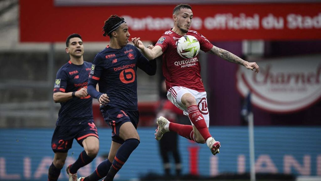 Leny Yoro could ‘plant’ PSG to sign for Real Madrid