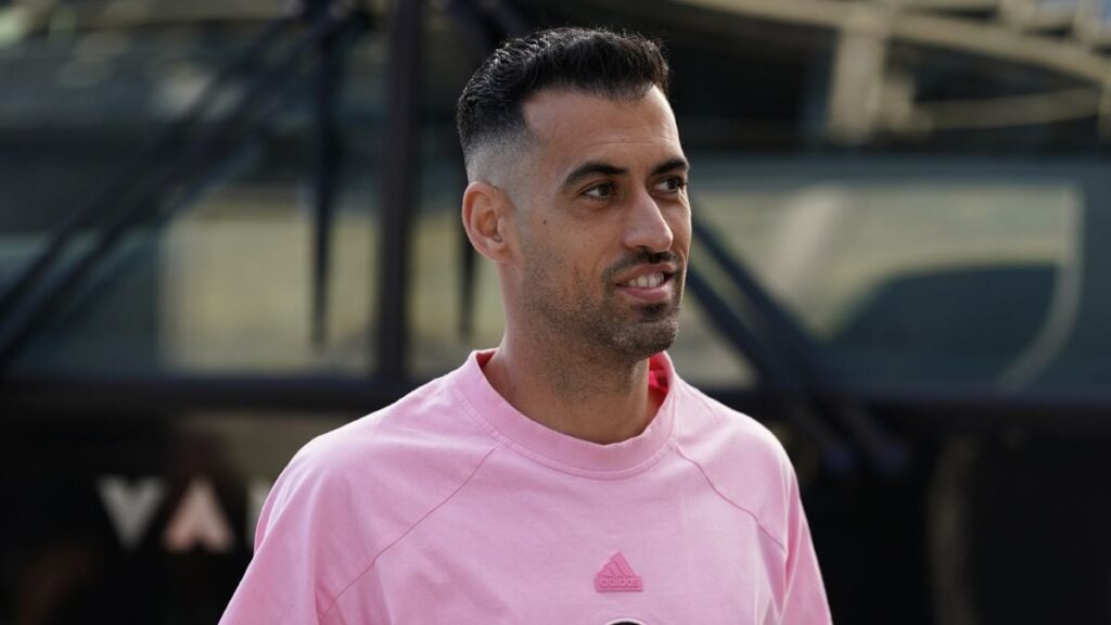 Sergio Busquets gets ‘wet’ about Xavi’s continuity at Barça