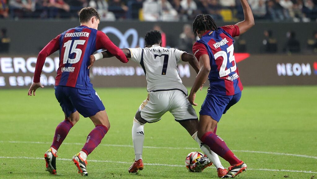 The condition that has put the FC Barcelona to listen offers by Christensen and Koundé