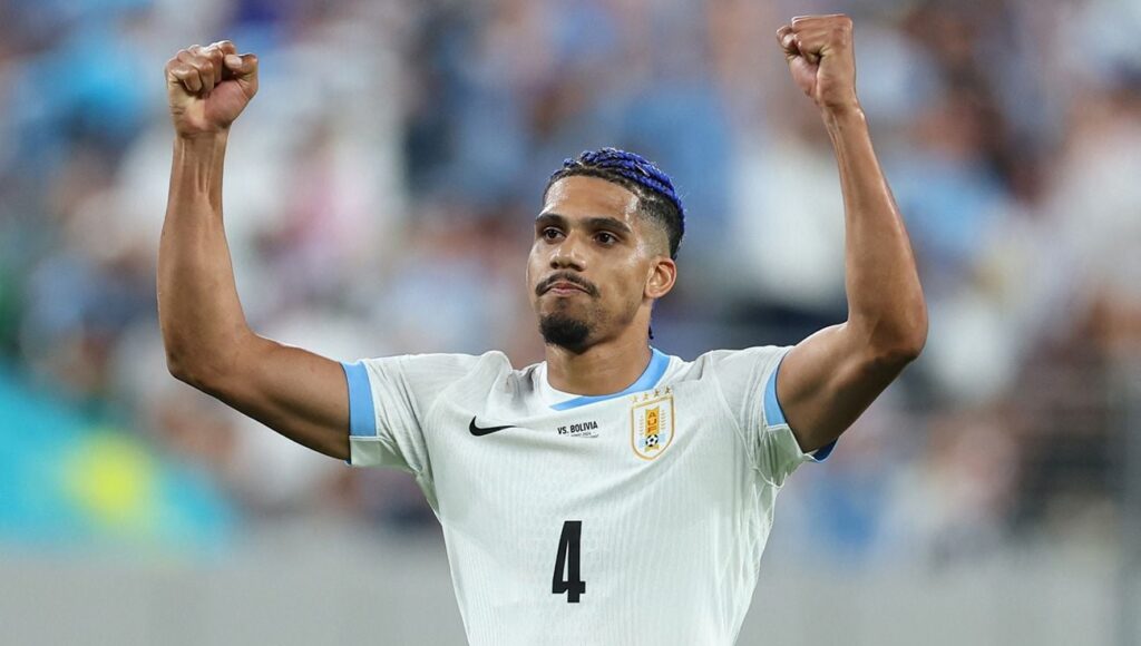 Araújo’s assist in Uruguay’s rout of Bolivia to put one foot in the quarterfinals (5-0)