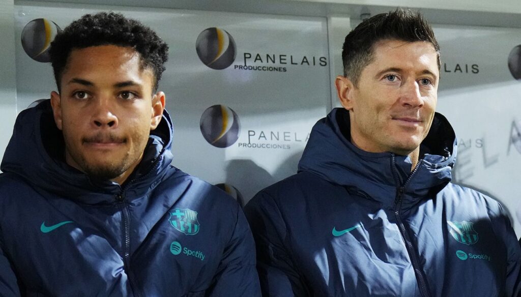 The problem up front that is looming for Barça if Vitor Roque also ends up leaving