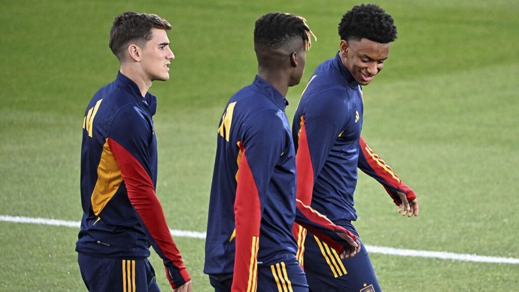 The hints from Lamine Yamal, Gavi and Alejandro Balde to Nico Williams