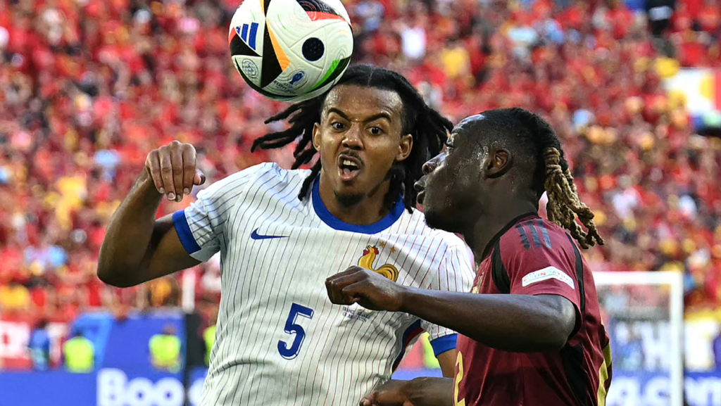 MVP of France! Koundé continues to show that FC Barcelona does not need to sign a right back