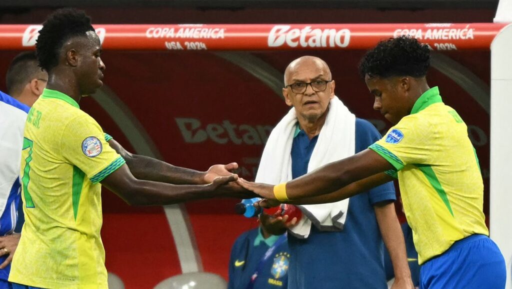 Vinicius apologizes for Brazil’s ‘KO’ and Endrick defends him against criticism