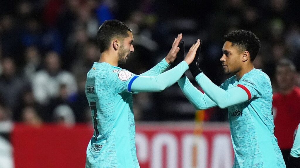 The two million-dollar sales that Laporta is pushing for