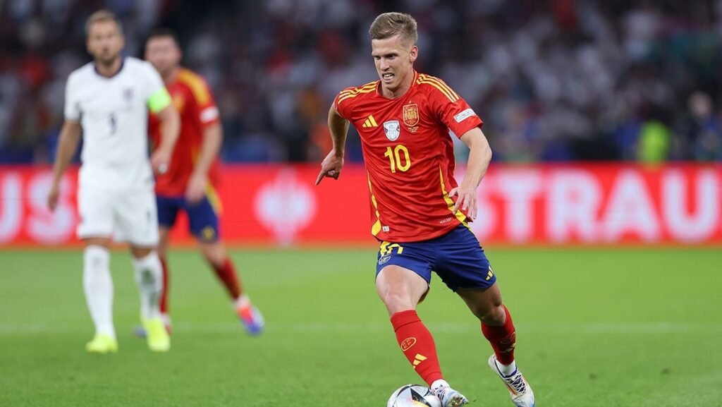 The reason why Hansi Flick is ‘in love’ with Dani Olmo