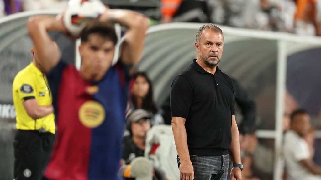 The two decisions that Hansi Flick has already made with the discards during the tour