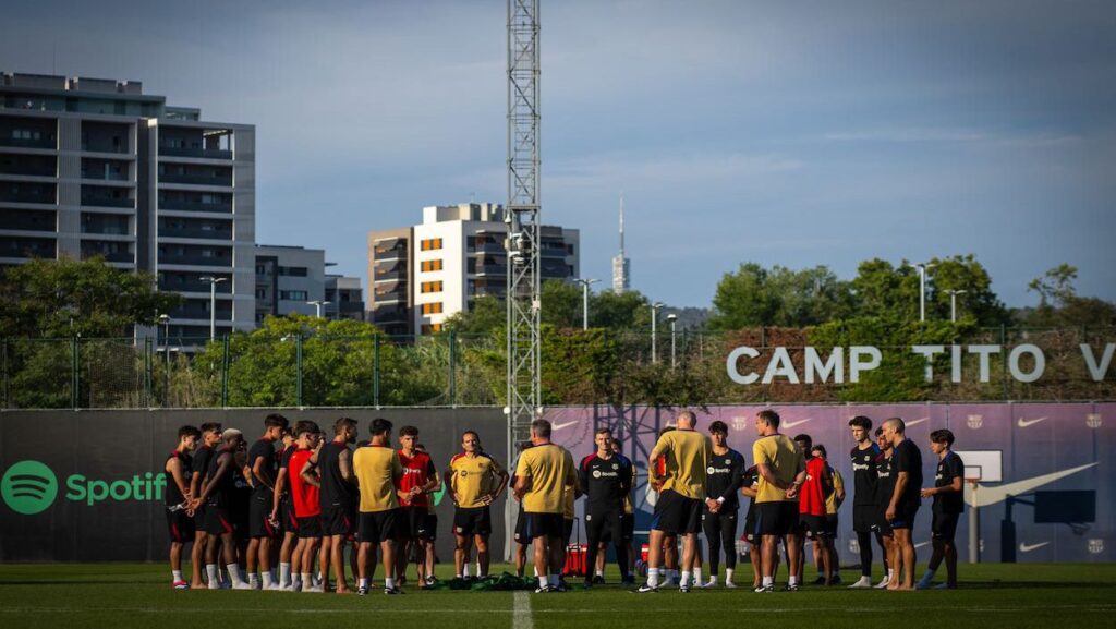 How much will FC Barcelona earn in fair play for the departures of Roque, Lenglet and Faye?