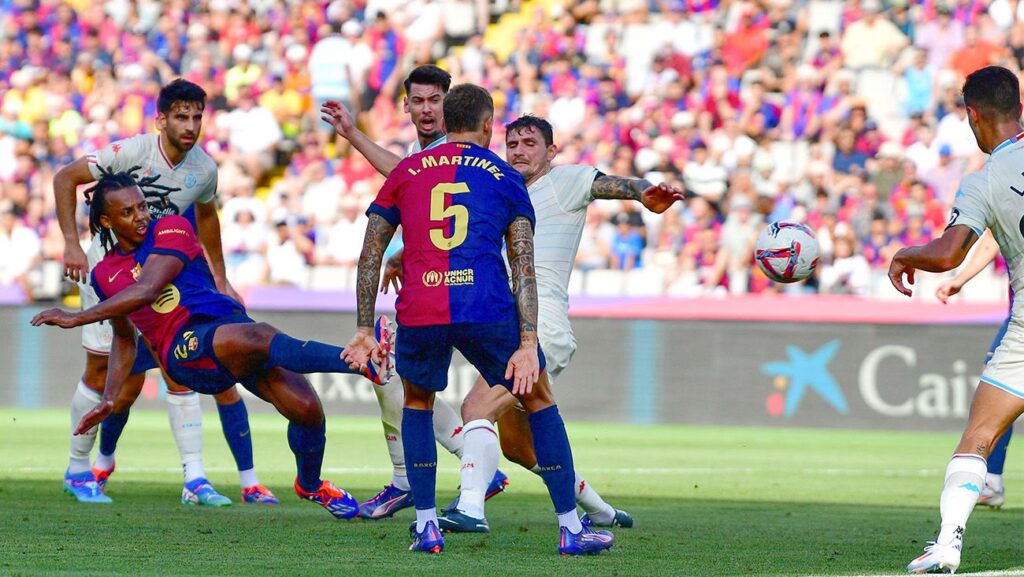 Jules Koundé reaffirms his position as one of the best and most complete defenders in the world