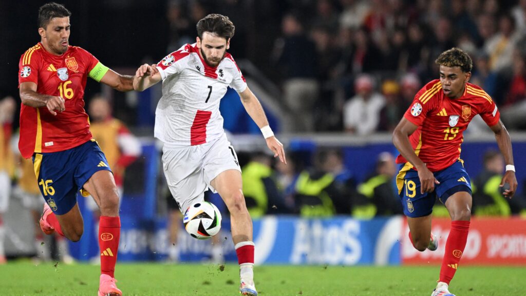 The top winger who has offered himself to FC Barcelona again