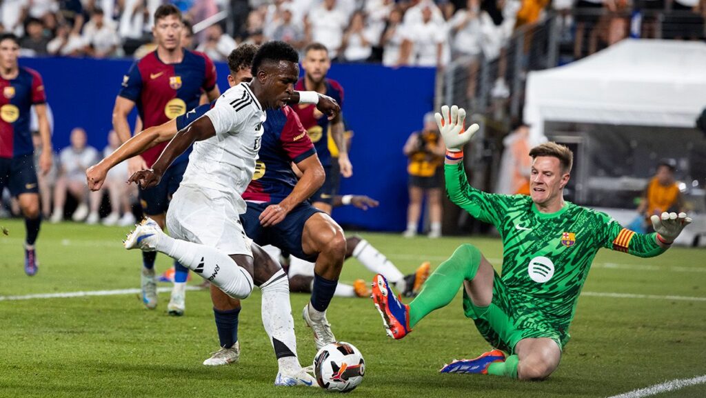 The 5 FC Barcelona players who debuted this preseason against Madrid