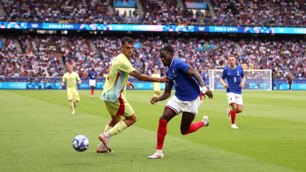 FC Barcelona’s ‘dark horse’ for right back