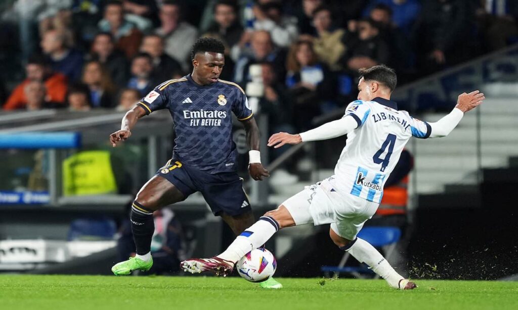 Zubimendi is also worth 60 million and plays in the most needed position at FC Barcelona
