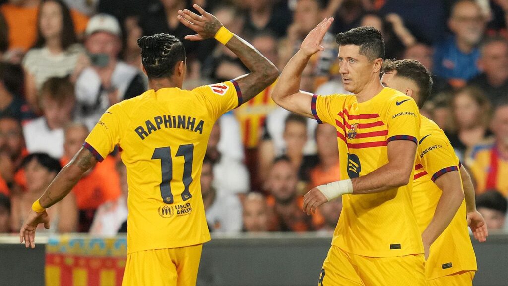 Lewandowski and Raphinha confirm FC Barcelona’s supremacy in the race for the Pichichi