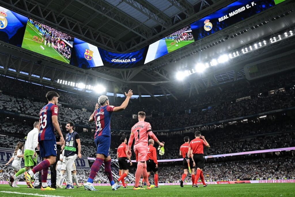 Real Madrid and FC Barcelona will face each other on Saturday, October 26 in the LaLiga Clásico