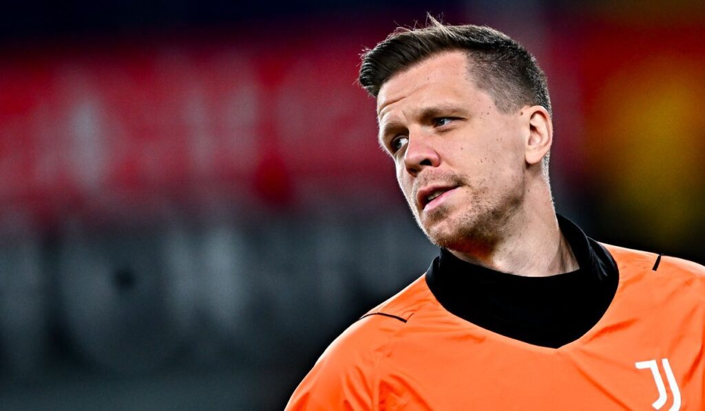 FC Barcelona take final step to close signing of Wojciech Szczesny