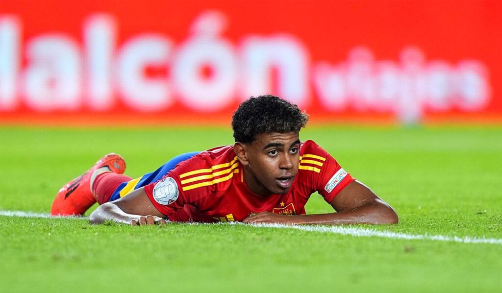 Concern in Barcelona! Lamine Yamal limped out of Spain-Denmark