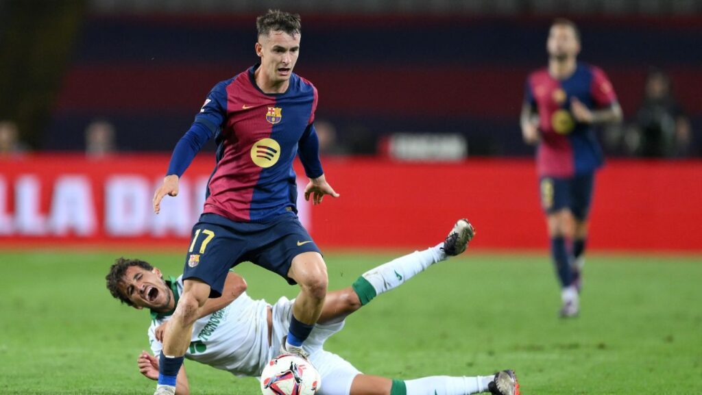 Marc Casadó clarifies the importance that Hansi Flick had in convincing him to stay at Barcelona