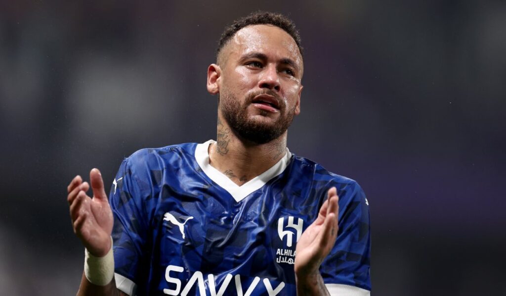 Neymar Jr. returned to the pitch after a year out