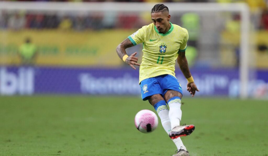 Al-Hilal’s multi-million-dollar offer to convince Raphinha to leave Barça