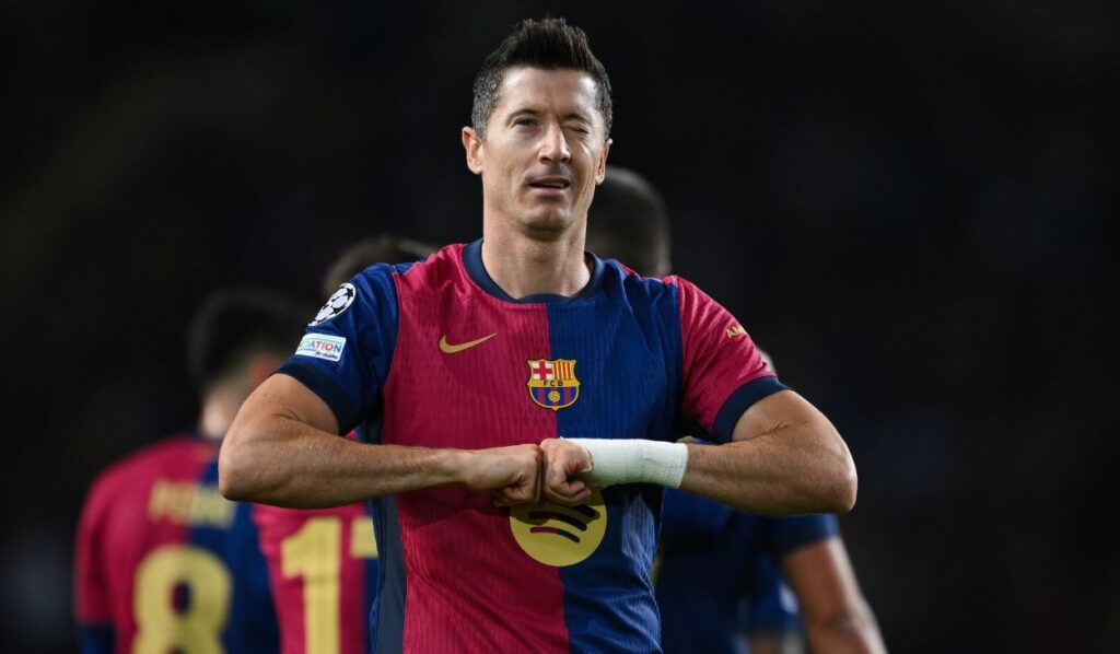 Robert Lewandowski continues to break records in the Champions League!