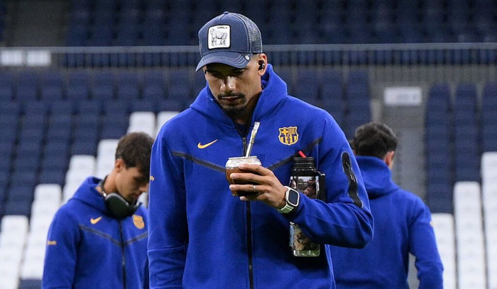 Ronald Araújo, a big target for Manchester United and Chelsea for the summer of 2025