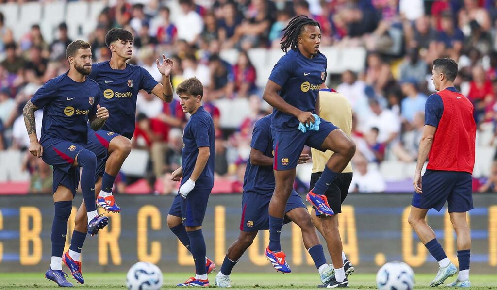 Hansi Flick’s scoldings insufficient to resolve a disciplinary mess in Barcelona