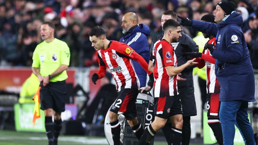 Barcelona do not rule out signing a former Real Madrid player to strengthen the left-back position