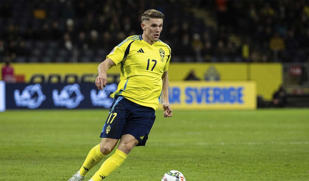 Barcelona would already have its first offer ready for Lewandowski’s successor