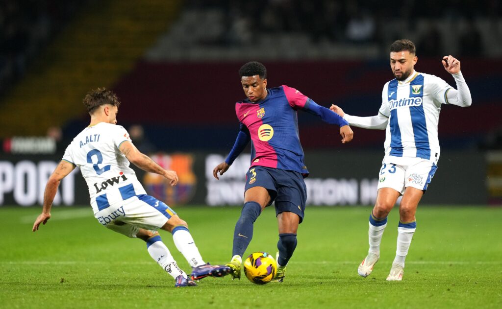 Centenary Balde! Alejandro celebrates 100 matches with Barça