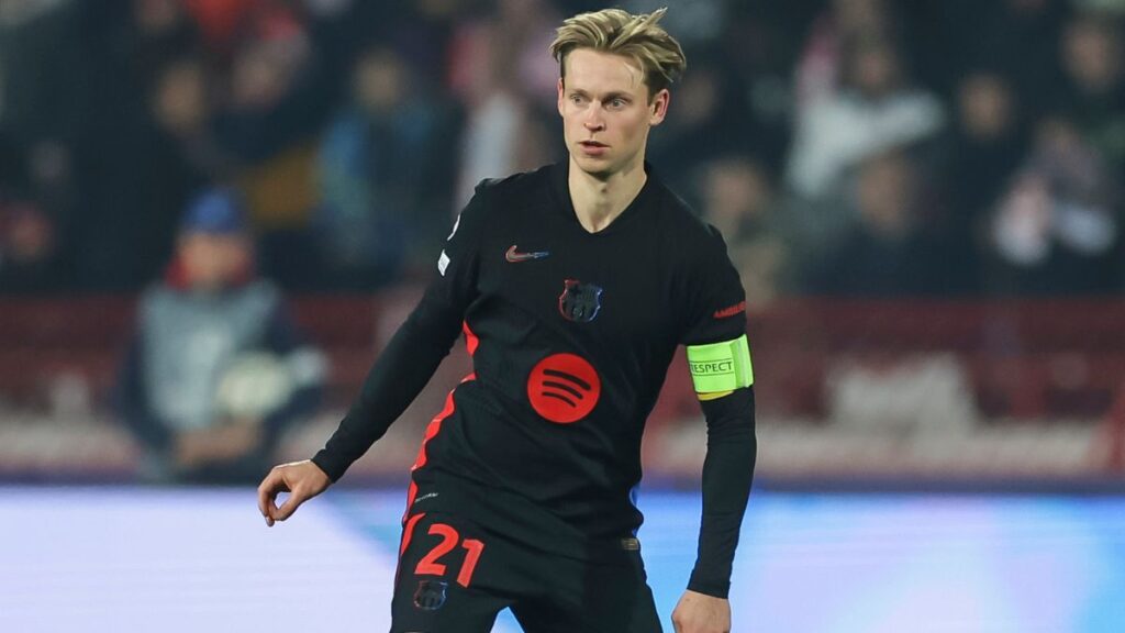 POLL: How should Barcelona resolve the ‘soap opera’ with Frenkie de Jong?