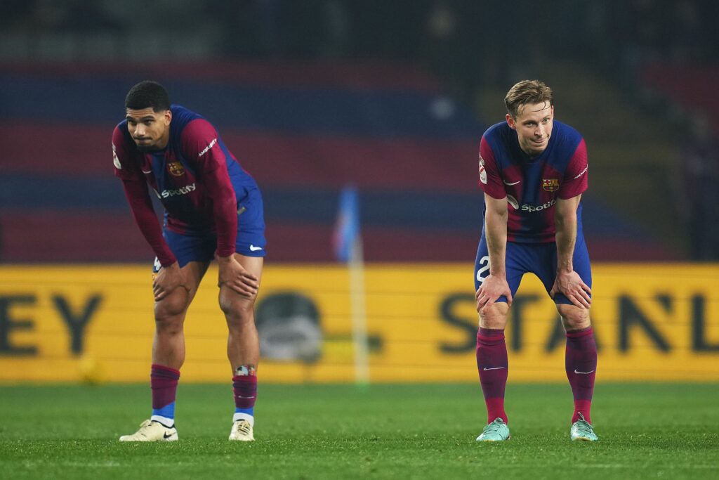 Renewing Araujo and De Jong: a priority for Barcelona