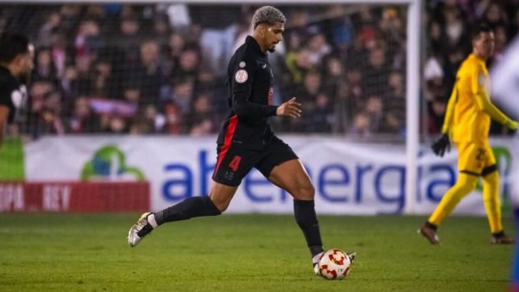 Juventus would be considering the signing of Ronald Araujo in this winter market