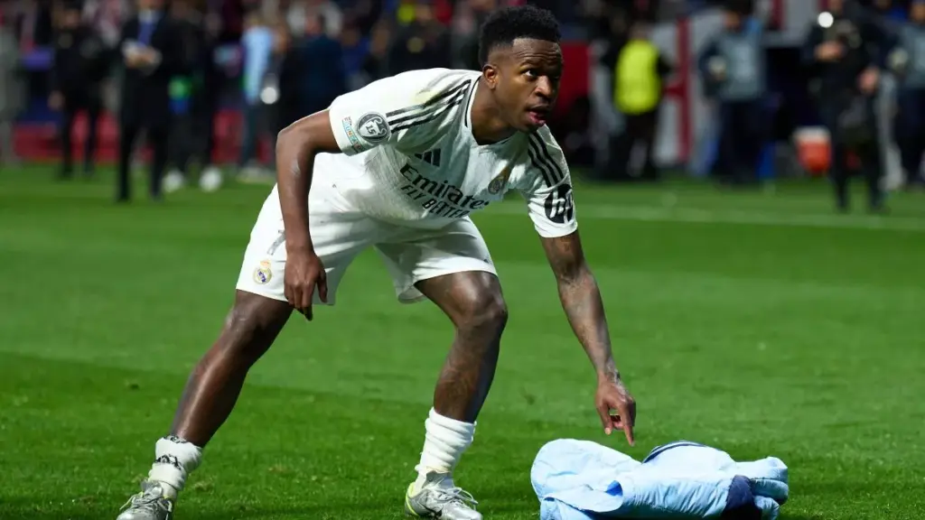 Real Madrid is already thinking about a future without Vinicius: two stars in sight