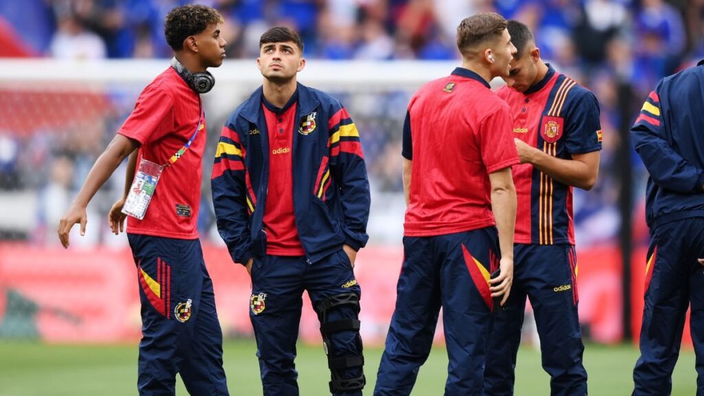 How much did Barcelona earn for loaning players to UEFA tournaments between 2020 and 2024?
