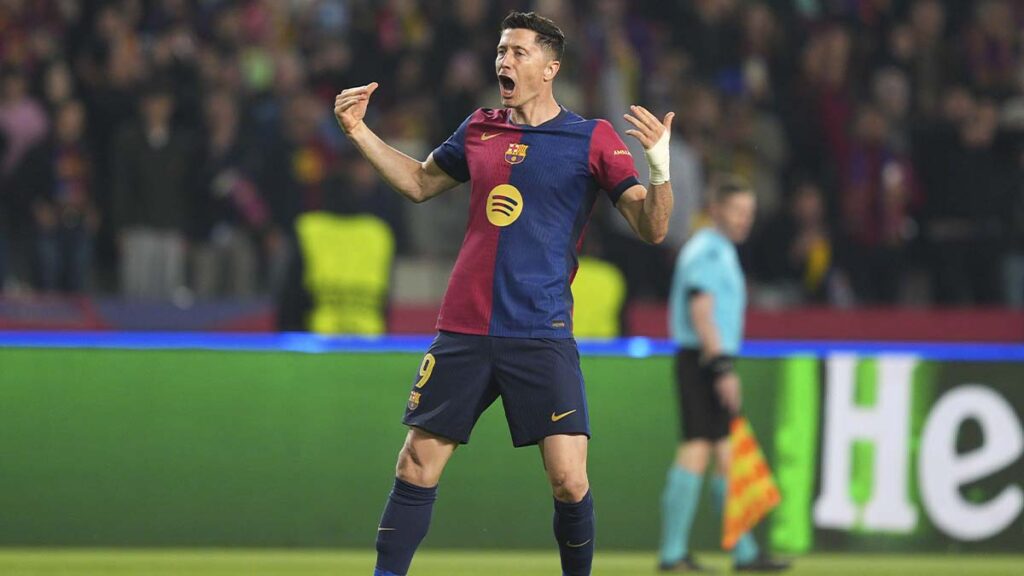 BRUTAL! Lewandowski reaches 40 goals with Barcelona in 24-25