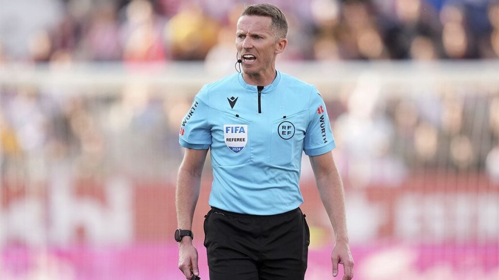 Everything you need to know about the Clásico referee! Does Barça have reasons to worry?