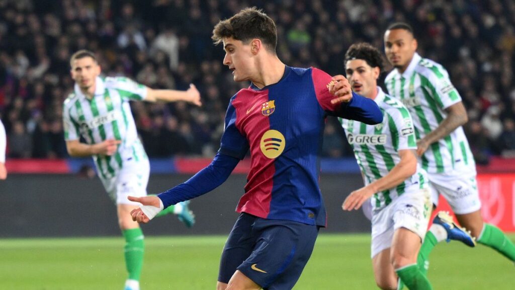 TRANSFERS: Pau Víctor does not close the door to an exit from FC Barcelona