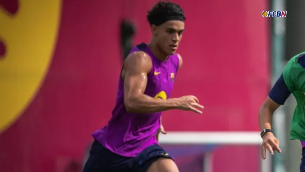 Héctor Fort enters the departure radar: Barcelona does not rule it out