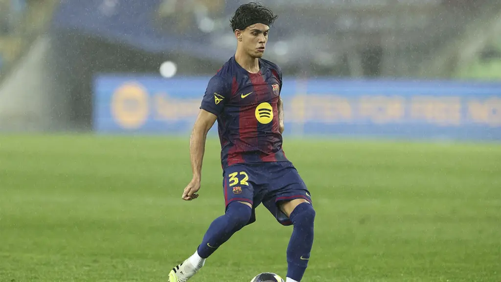 Where will Héctor Fort play? Final battle between Mallorca and Como for the full-back