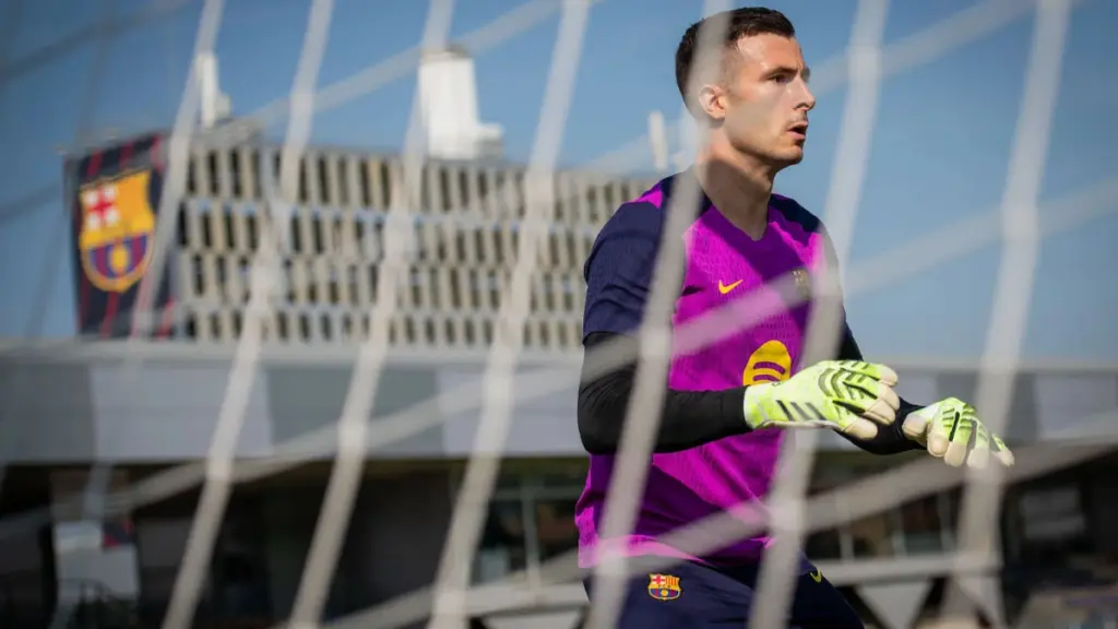Iñaki Peña: Renewal until 2029 and loan to Elche?