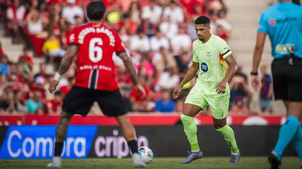 Can Araujo keep his starting place? The battle with Christensen has begun