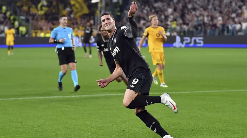 Barcelona activates Vlahovic option: Is a ‘low cost’ signing on the way?