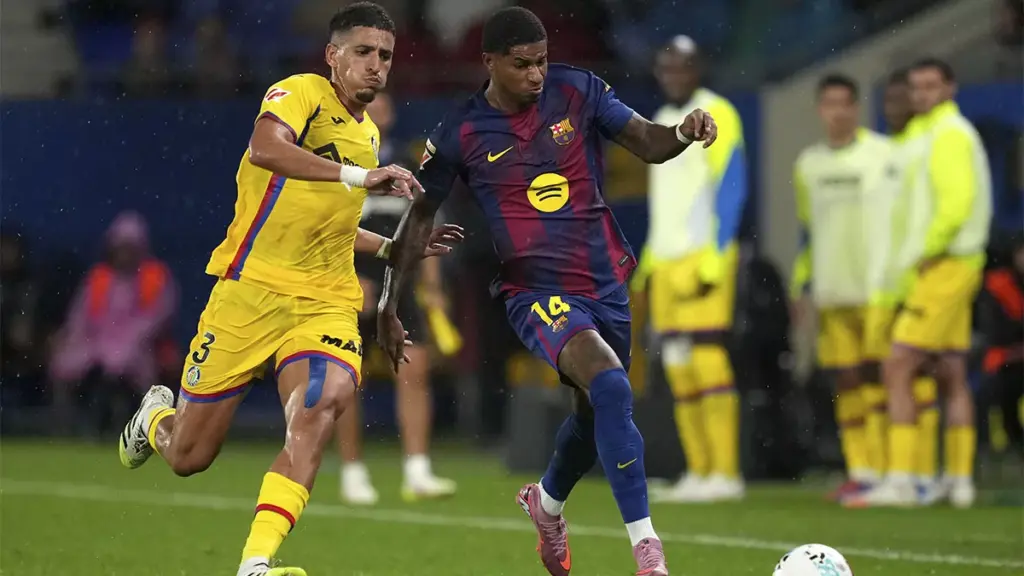 With Ferran injured and Lewandowski KO’d, Rashford is shaping up to be Barça’s ‘9’