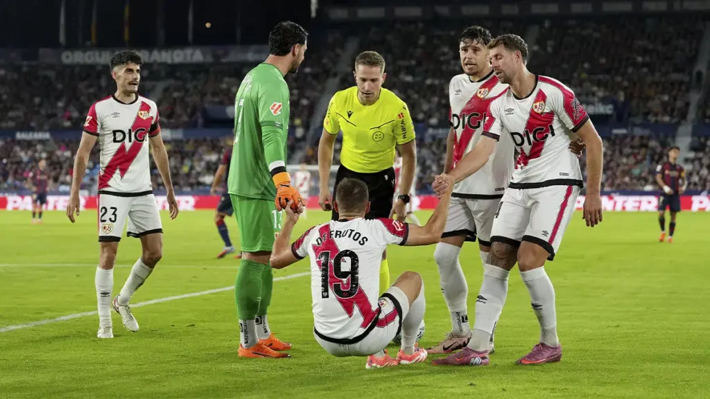 LaLiga assigns a debuting referee for the Barça-Elche match of MD11