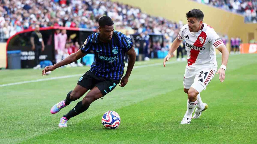 Dumfries back in the spotlight: a €25 million clause reopens the option for Barça