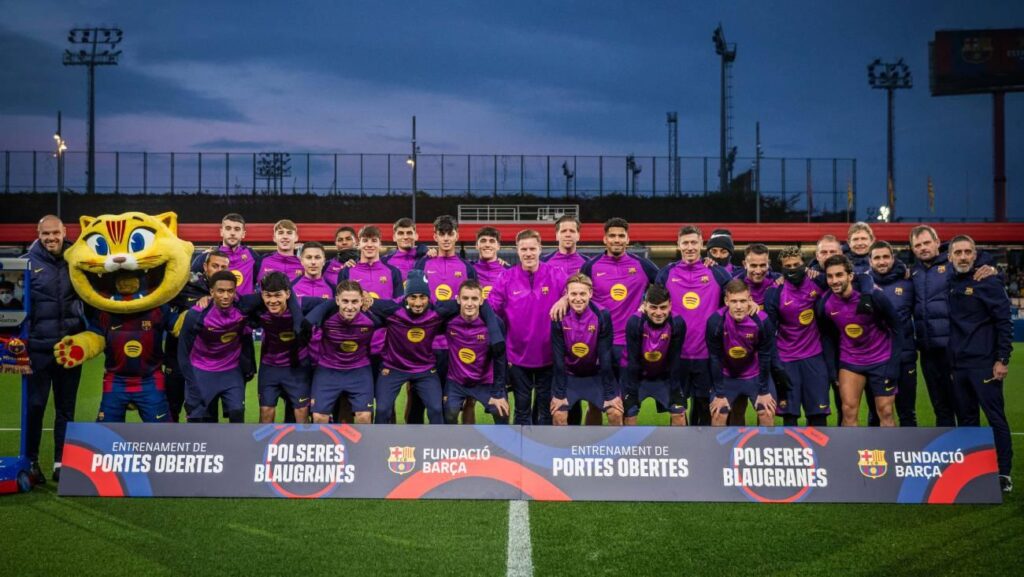 Barça returns to work with two pieces of good news and a crowd bath at the Johan Cruyff