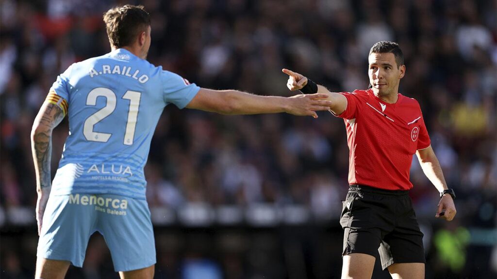 Francisco Hernández Maeso will referee the Betis-Barça match in LaLiga Matchday 15