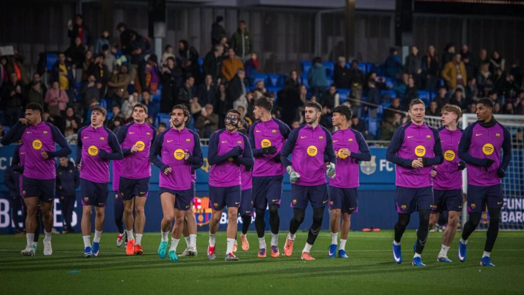 Pedri and Araujo train at full intensity; Olmo does part of the group work