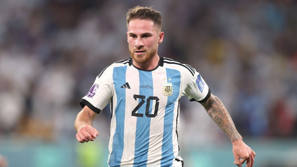 Alexis Mac Allister. Midfielder, 23 años